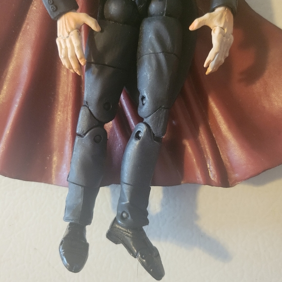 Toy Biz Marvel Legends Dracula Action Figure - Picture 3 of 6